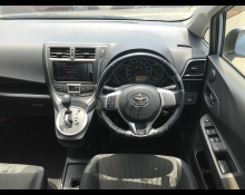 Toyota Ractis 2013