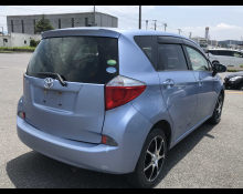 Toyota Ractis 2013