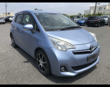 Toyota Ractis 2013