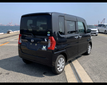 Daihatsu Tanto 2019