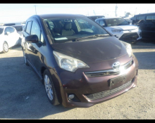 Toyota Ractis 2012