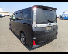 Toyota Voxy 2016