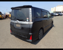 Toyota Voxy 2016