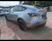 TESLA MODEL Y 2025