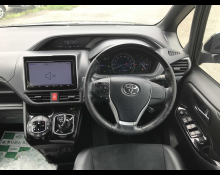 Toyota Esquire 2019