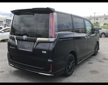 Toyota Esquire 2019