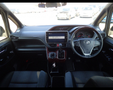 Toyota Voxy 2020