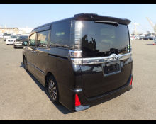 Toyota Voxy 2020