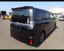 Toyota Voxy 2020
