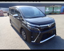 Toyota Voxy 2020