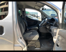 Nissan NV200 2015