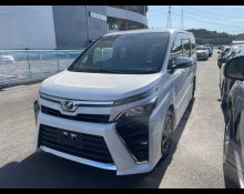 Toyota Voxy 2017