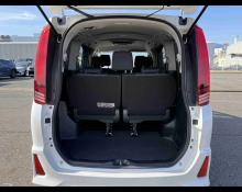 Toyota Noah 2015