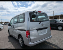 Nissan NV200 2022