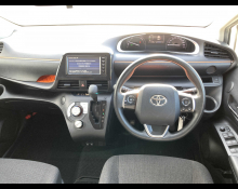 Toyota Sienta 2021