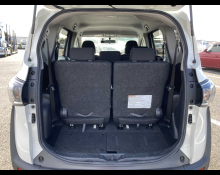 Toyota Sienta 2021