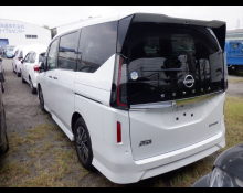 Nissan Serena 2023