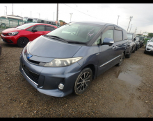 Toyota Estima 2013