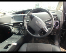 Toyota Estima 2013