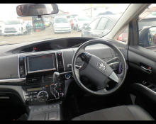 Toyota Estima 2013