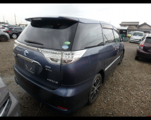 Toyota Estima 2013