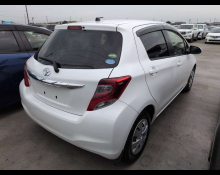 Toyota Vitz 2015