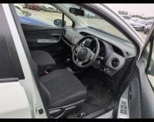 Toyota Vitz 2015