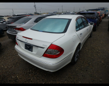 Mercedes Benz E-Class 2009