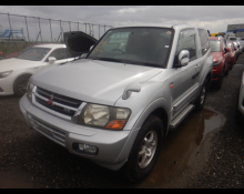 Mitsubishi Pajero 2000