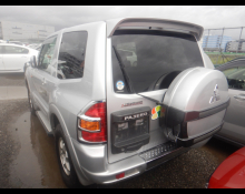 Mitsubishi Pajero 2000