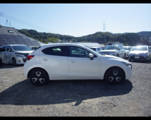 Mazda Mazda2 2023