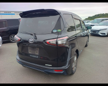 Toyota Sienta 2017