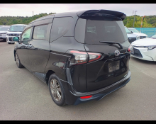 Toyota Sienta 2017