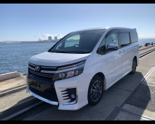 Toyota Voxy 2016