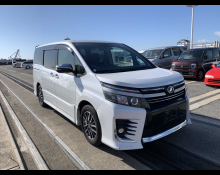Toyota Voxy 2016