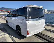 Toyota Voxy 2016