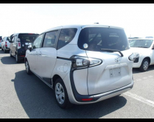 Toyota Sienta 2018