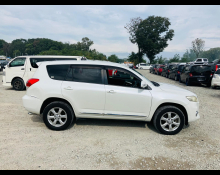 Toyota Vanguard 2011