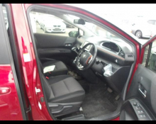 Toyota Sienta 2019