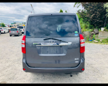 Toyota Noah 2013