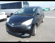 Toyota Ractis 2013
