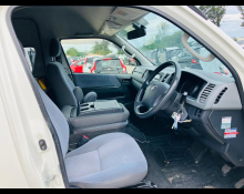 Toyota Hiace Commuter 2012