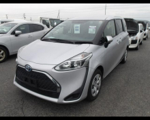 Toyota Sienta 2021