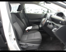 Toyota Sienta 2019