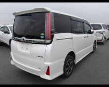 Toyota Noah 2018