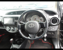 Toyota Vitz 2015
