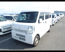 Nissan NV100 2020
