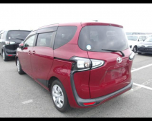 Toyota Sienta 2021