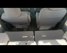Toyota Noah 2013