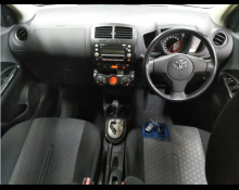 Toyota IST 2008